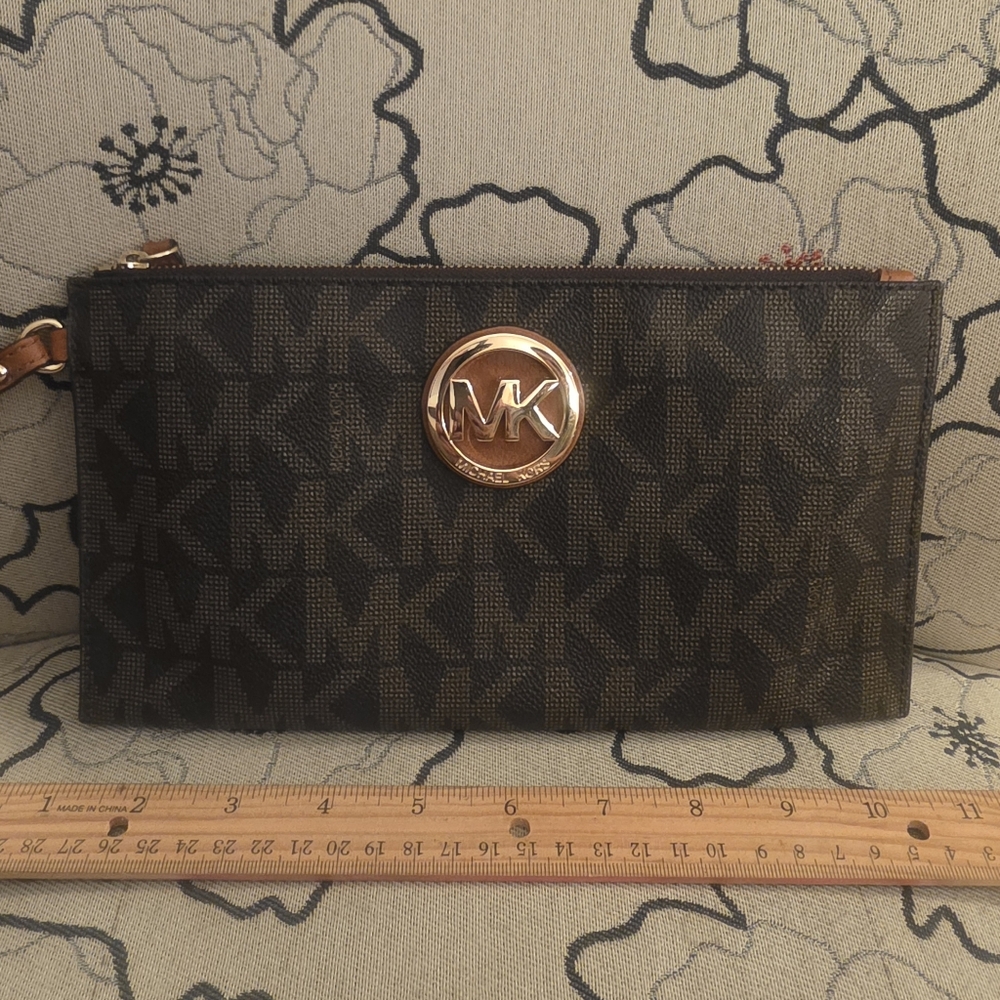 MICHAEL KORS Fulton Monogram Clutch Wristlet